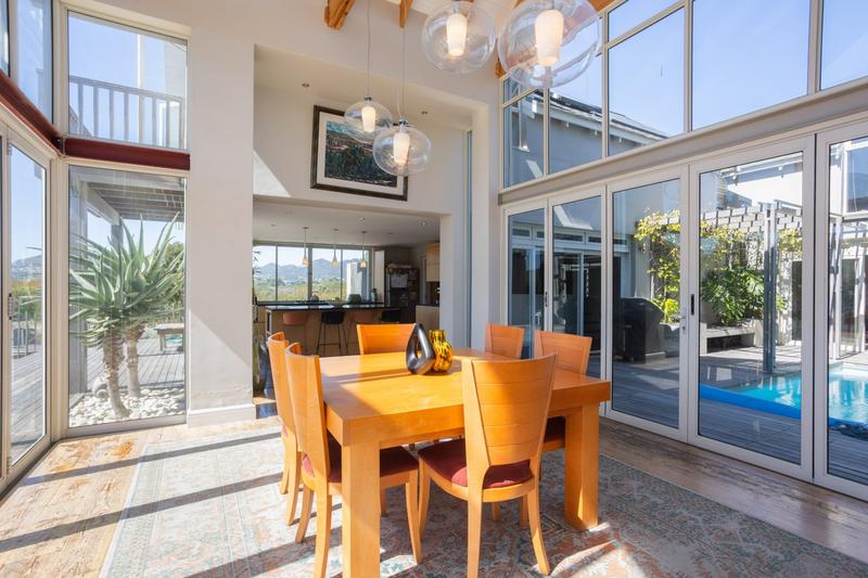 6 Bedroom Property for Sale in Lake Michelle Western Cape